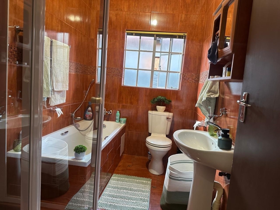 4 Bedroom Property for Sale in Waterkloof A H North West
